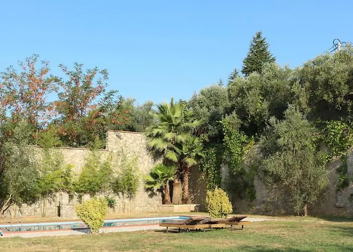 Private Hillside Near Teg Full Privacy 地拉那